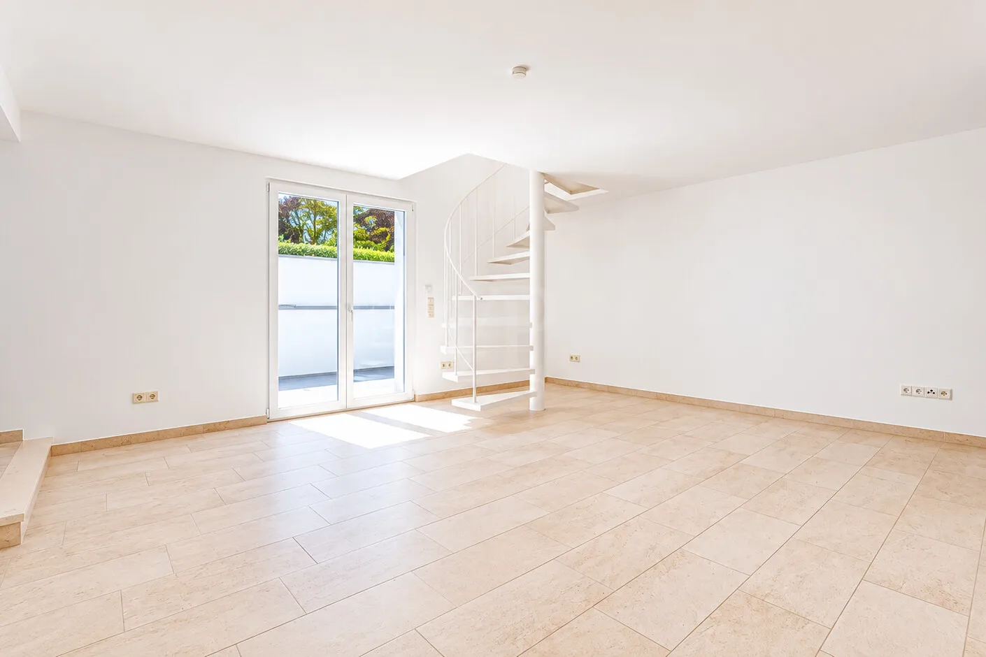 Freie Maisonettewohnung Nebenhaus - Wohnbereich