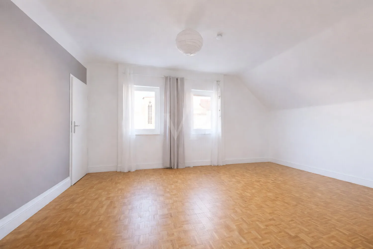 Zimmer - Wohnung Anbau links