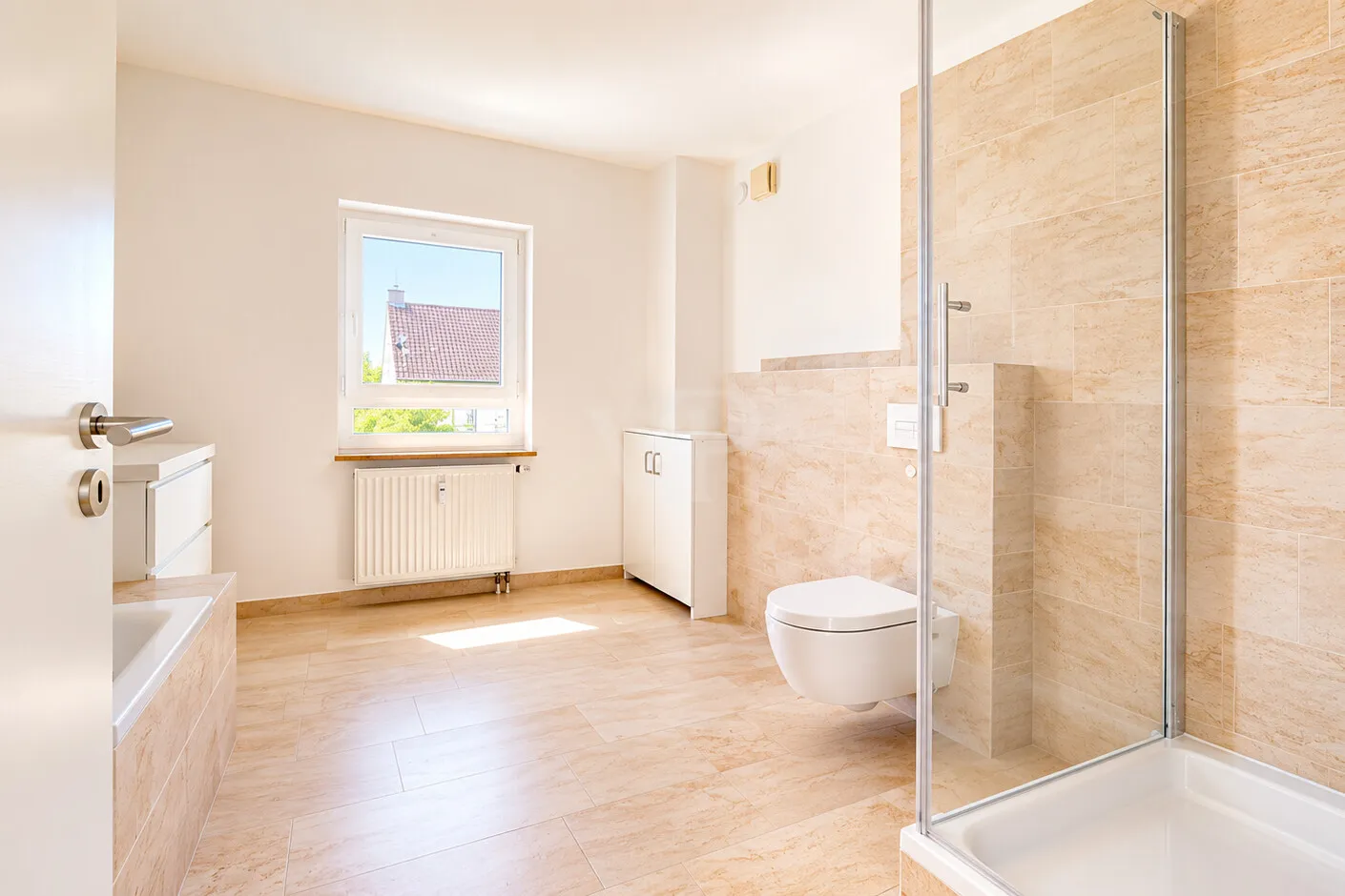 Freie Maisonettewohnung Nebenhaus - Badezimmer