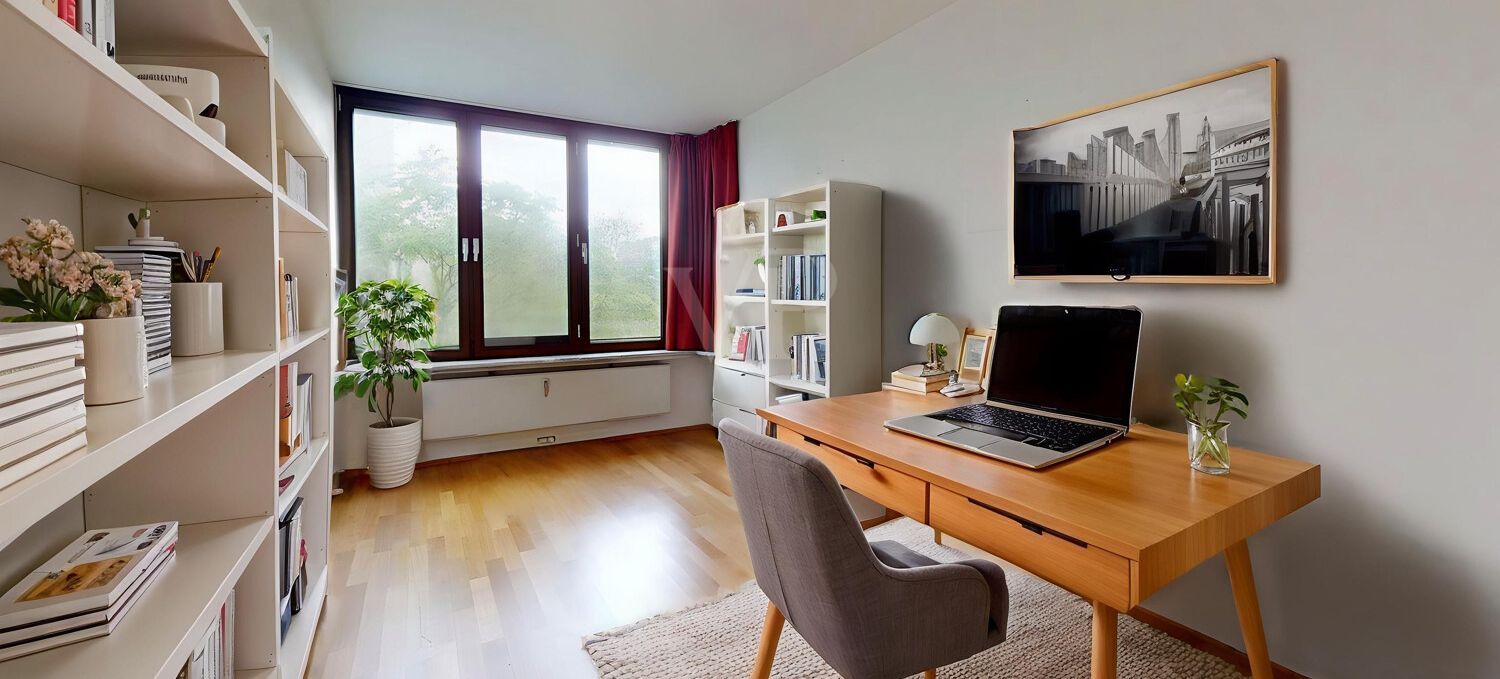 Wohnbeispiel Arbeitszimmer mit KI eingerichtet