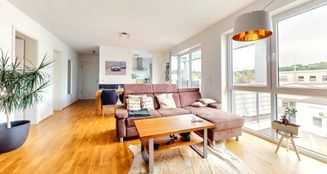 von_poll_real_estate_property_2502419_image_0