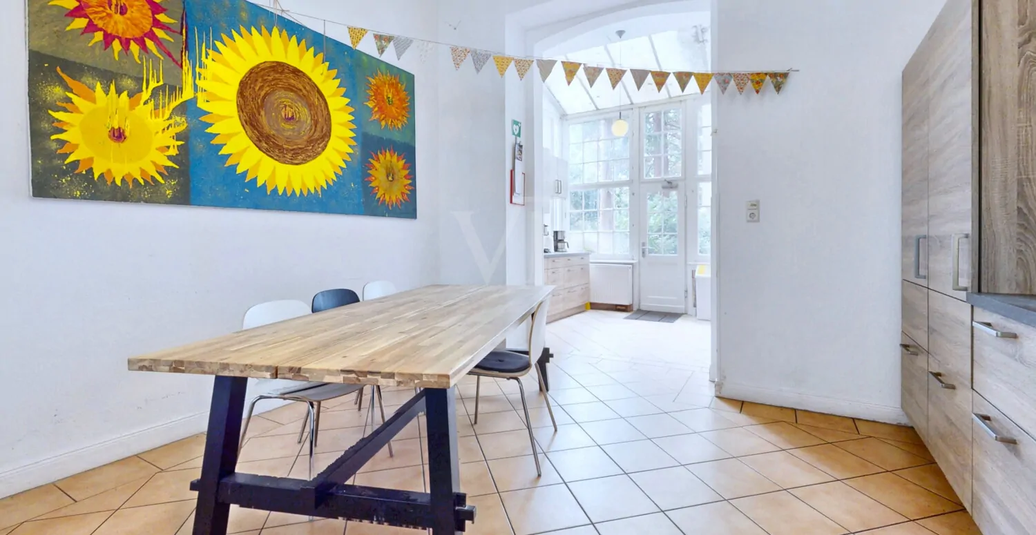 Essbereich mit angrenzender Küche