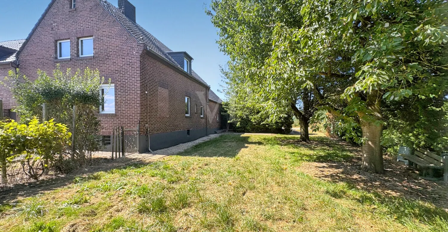 Großzügiger Garten