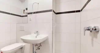 von_poll_real_estate_property_26024001_image_7