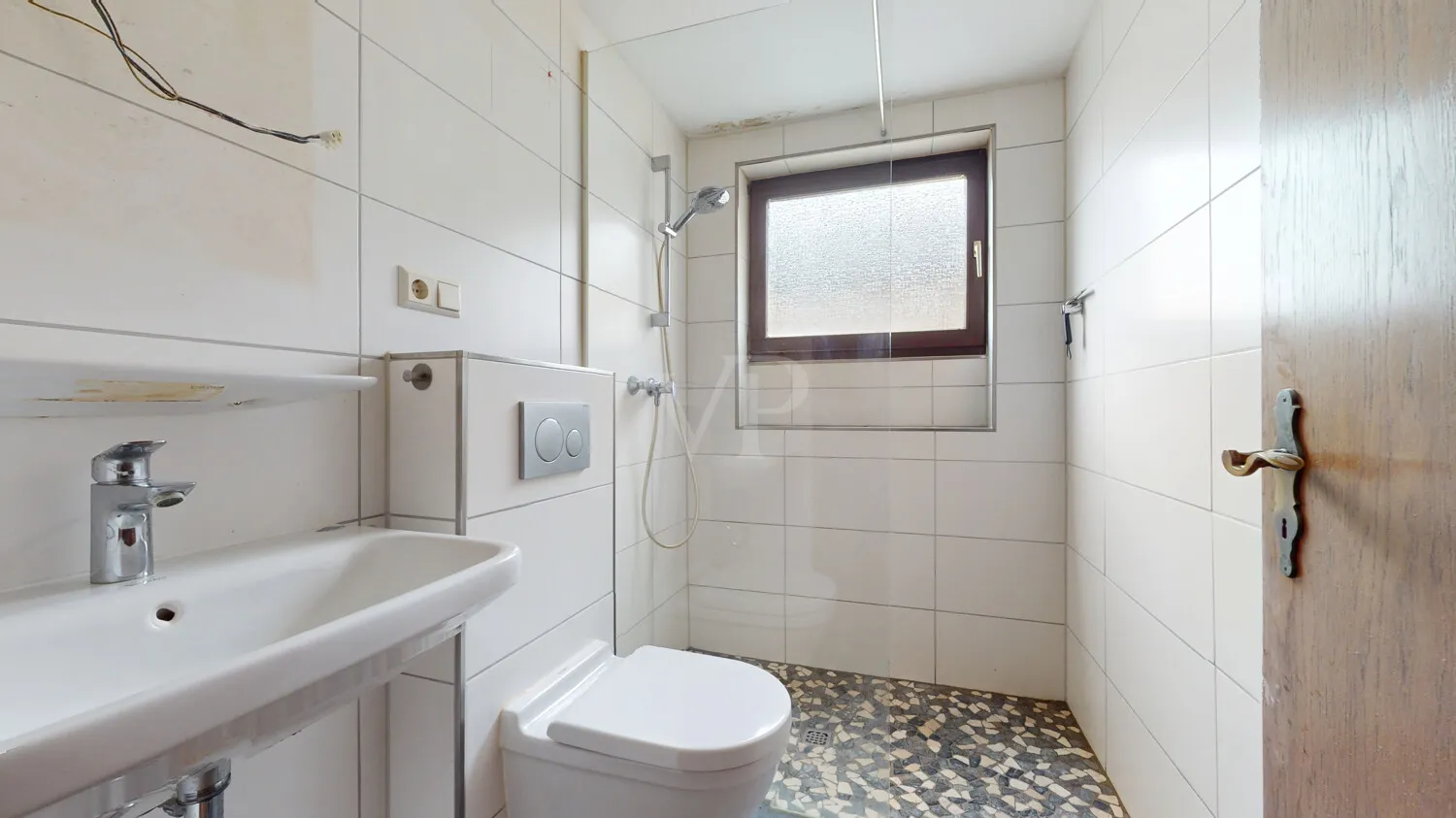Haus rechts - Badezimmer EG