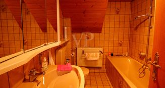 von_poll_real_estate_property_25204020_image_8