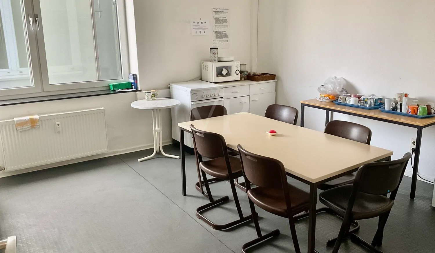 Büroetage mit TG-Stellplätzen zu vermieten – individueller Umbau durch den Vermieter möglich