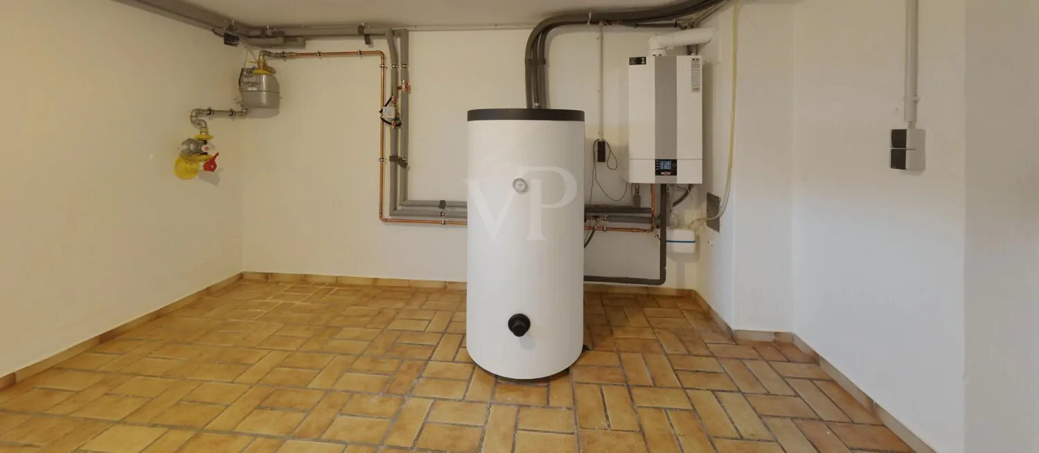 UG Gasbrennwerttherme mit 200 Liter Pufferspeicher