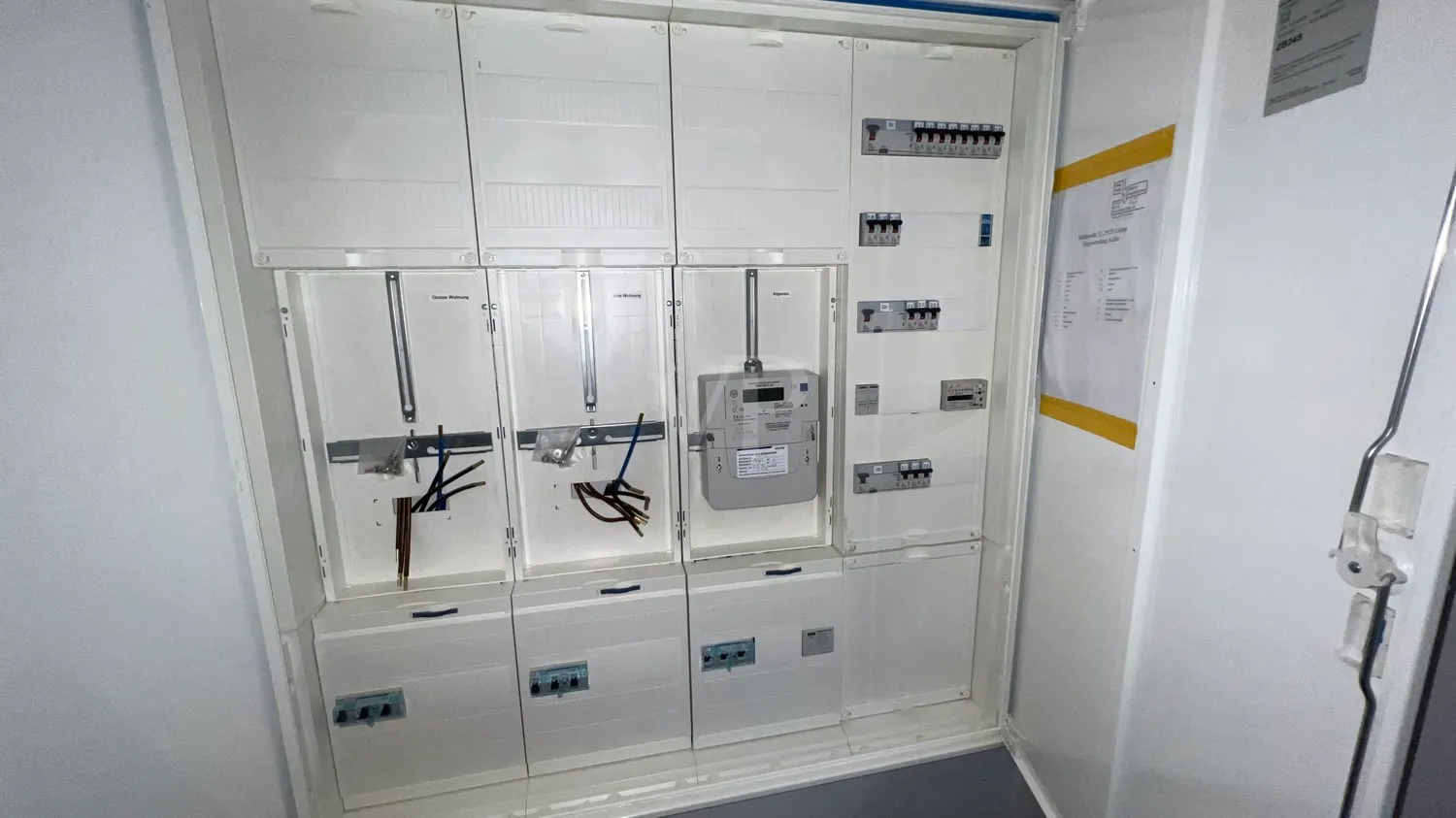 UG mit möglicher Zählertrennung zwischen Hauptwohnung und Einliegerwohnung