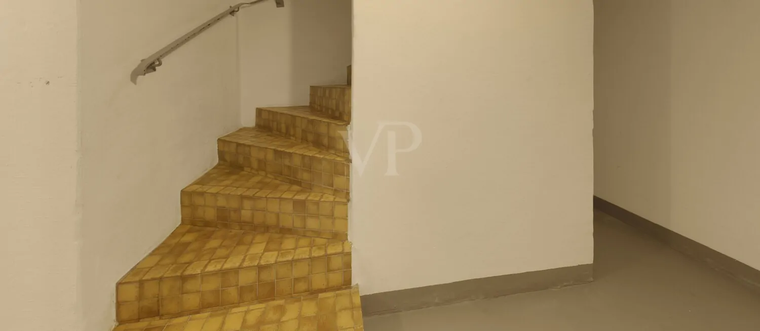 UG Treppenabgang Hauptwohnung und Einliegerwohnung