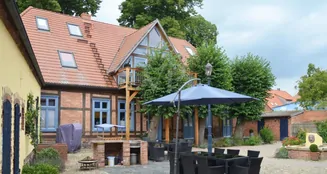 von_poll_real_estate_property_25239210_image_0