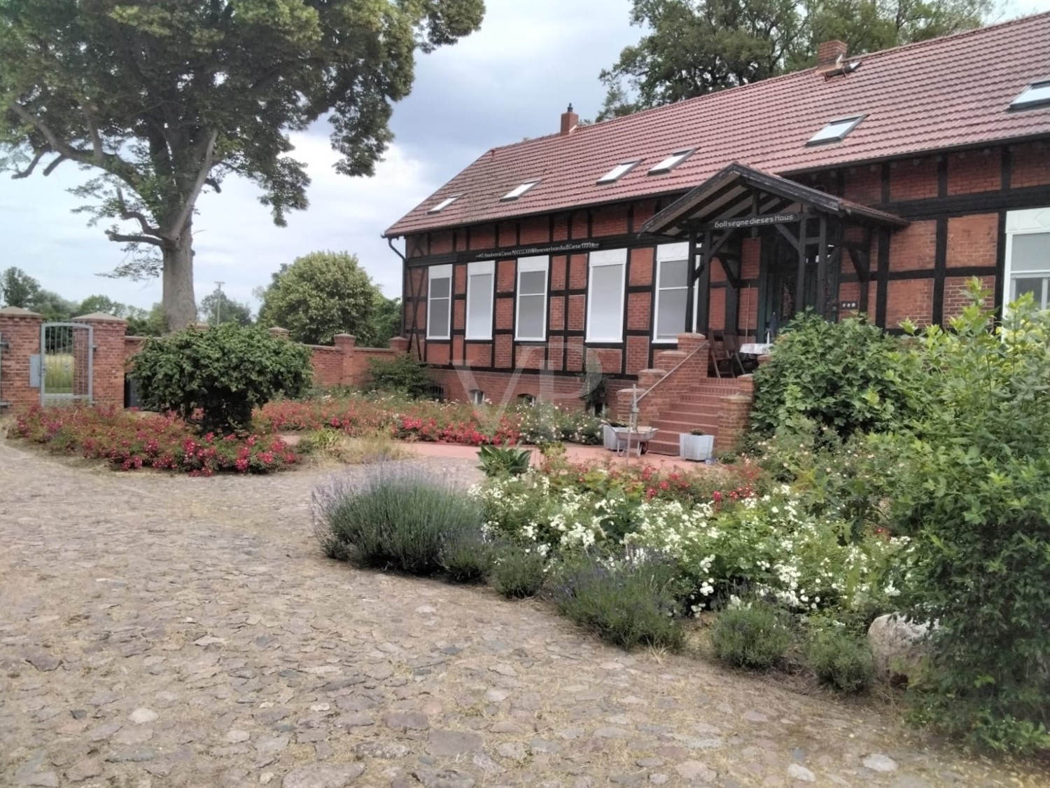 Exklusives Anwesen mit Geschichte und Potenzial zur Miete