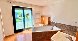 von_poll_real_estate_property_25239219_image_21