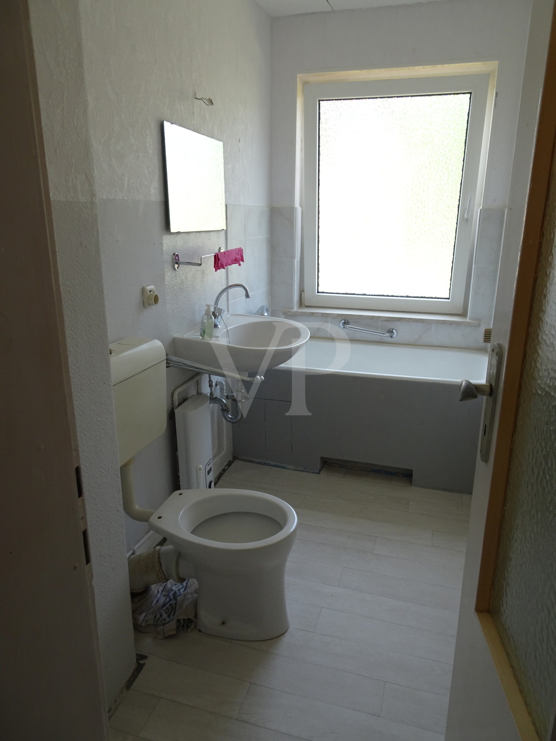 Bad mit Wanne