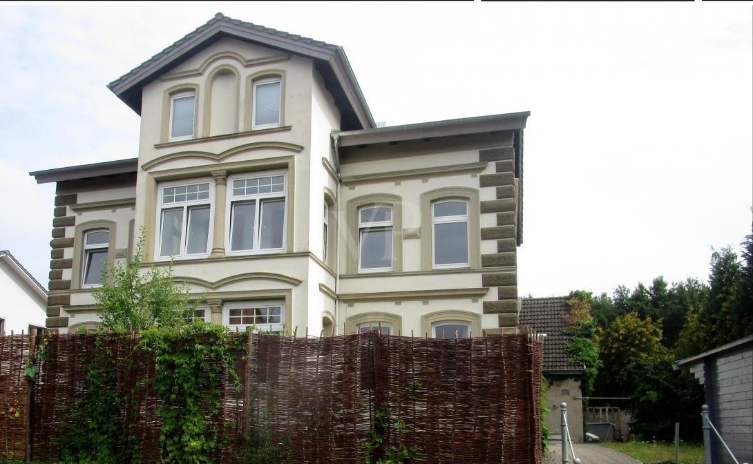 Villa von vorn