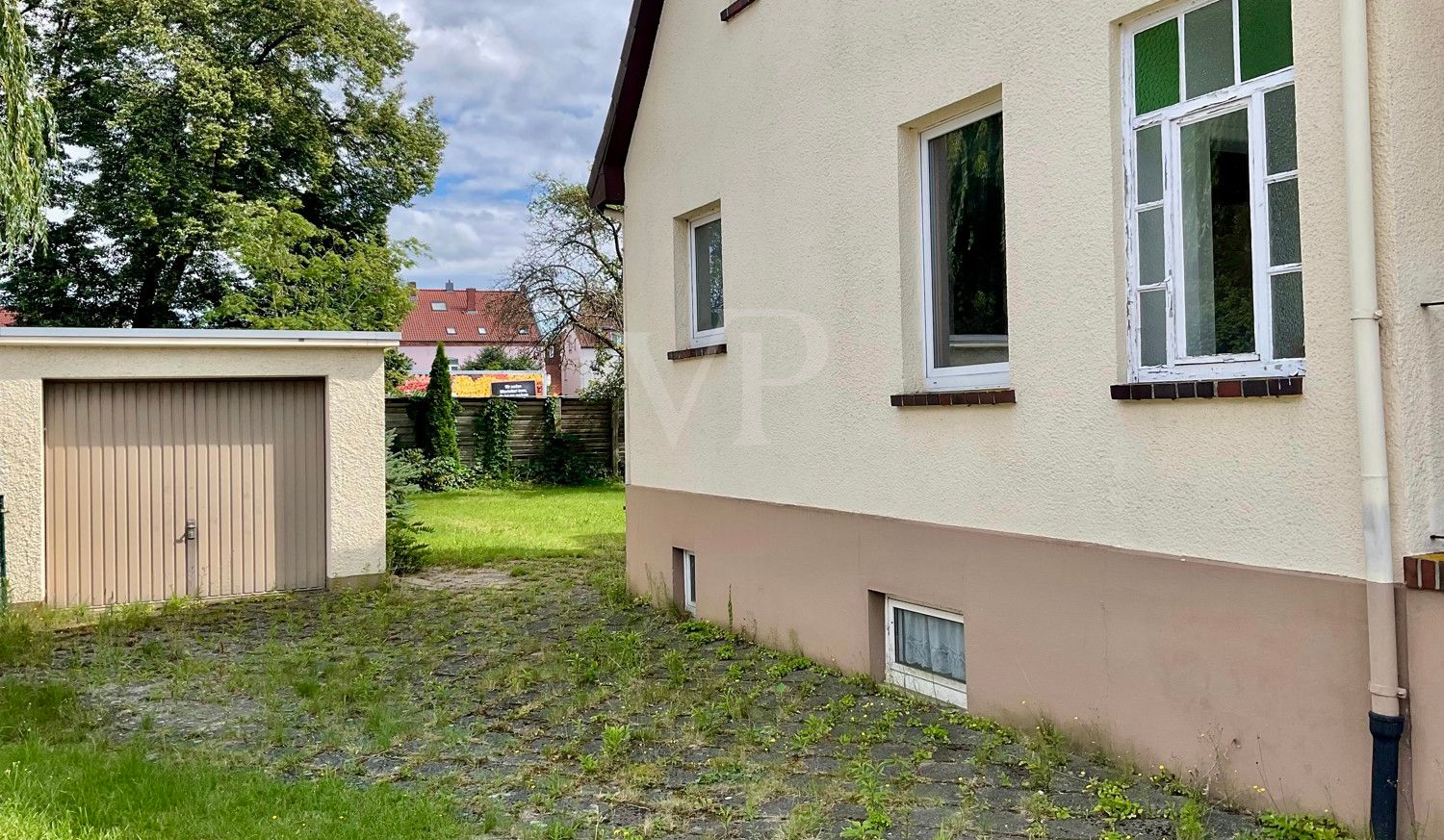 Zufahrt zur Garage