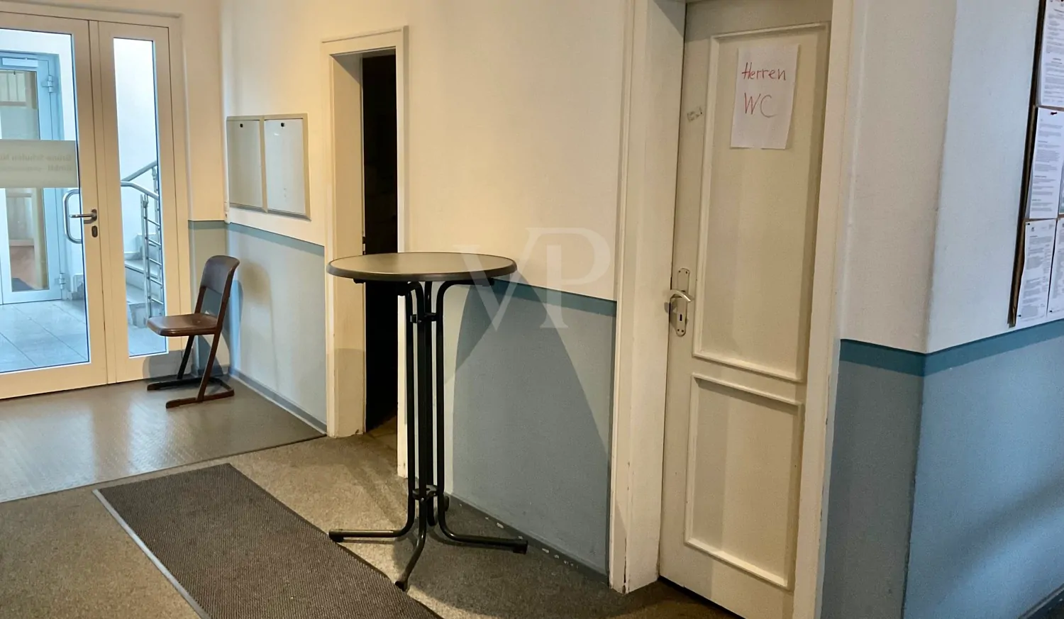 Büroetage mit TG-Stellplätzen zu vermieten – individueller Umbau durch den Vermieter möglich