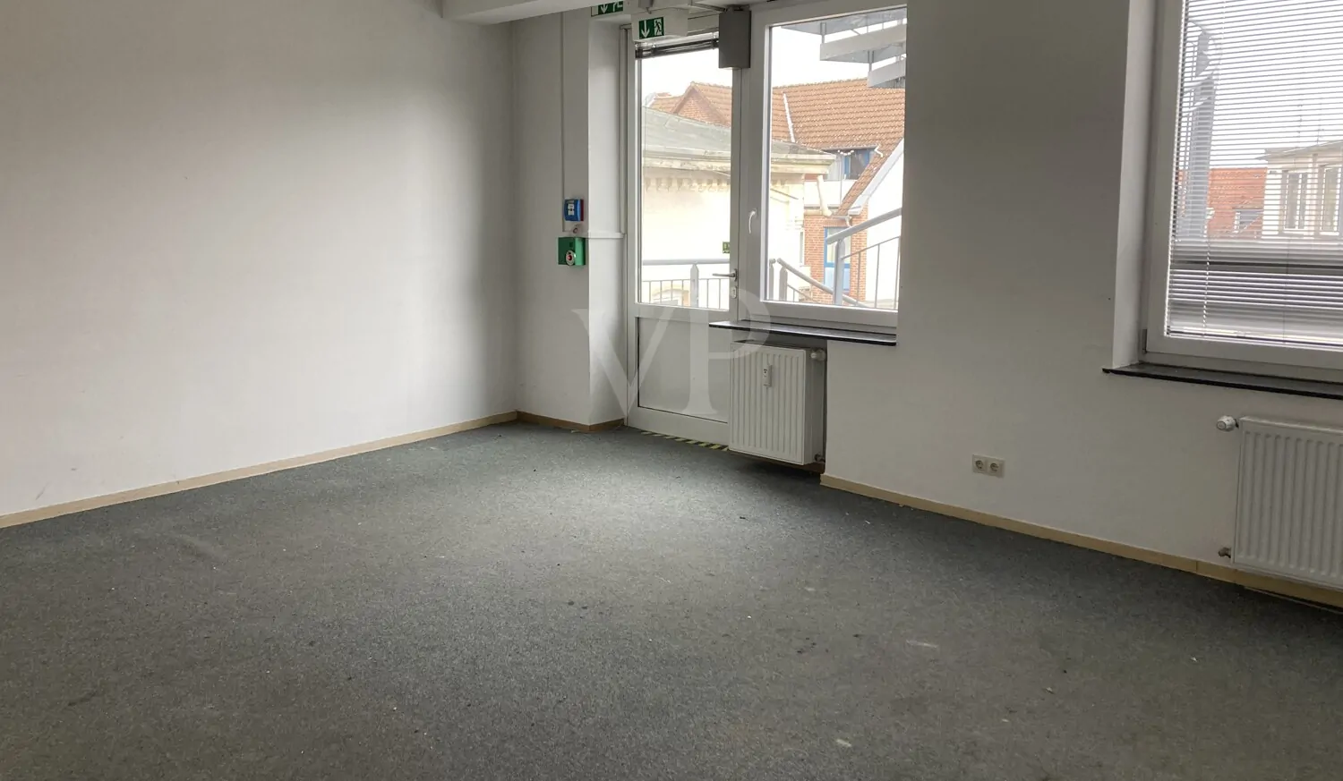 Büroetage mit TG-Stellplätzen zu vermieten – individueller Umbau durch den Vermieter möglich