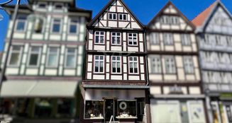 von_poll_real_estate_property_25239233_2_image_0
