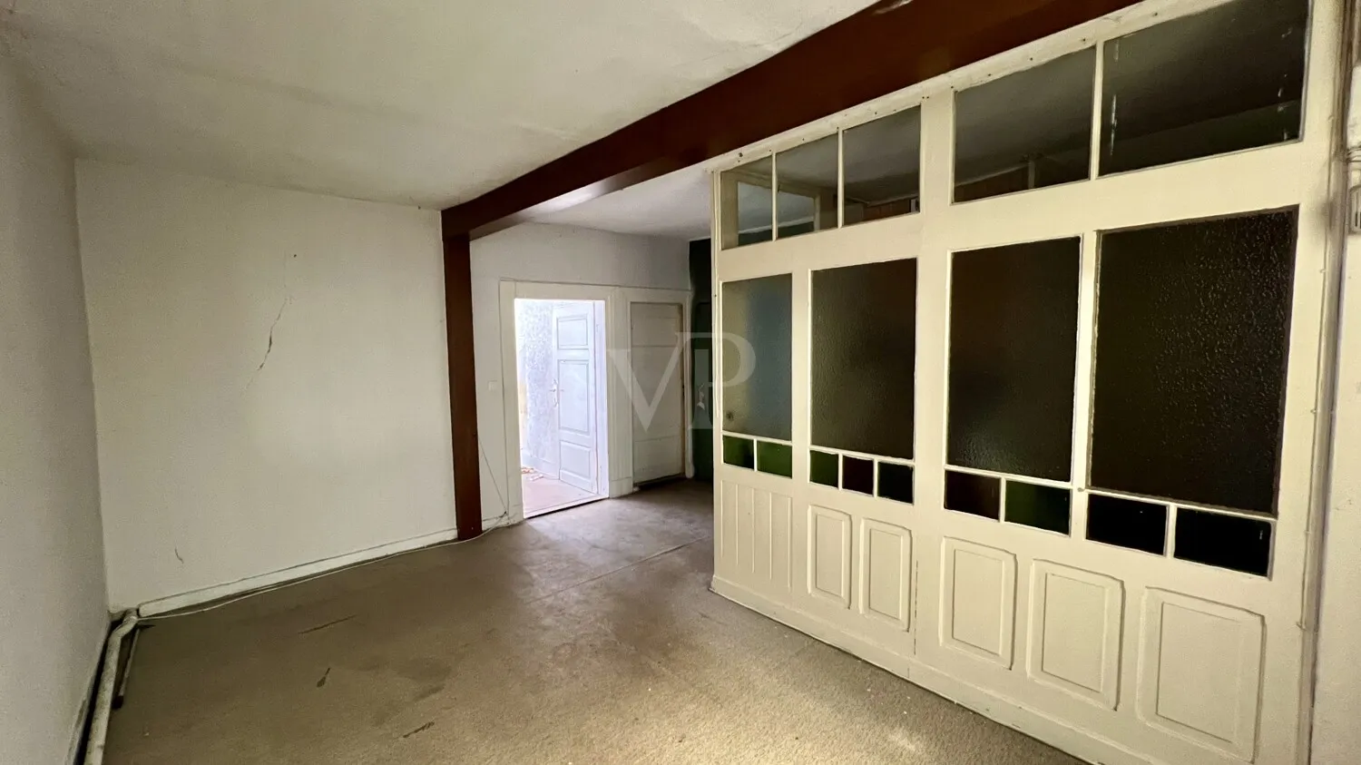 Residential and commercial building with half-timbered charm and good return on investment in a central location