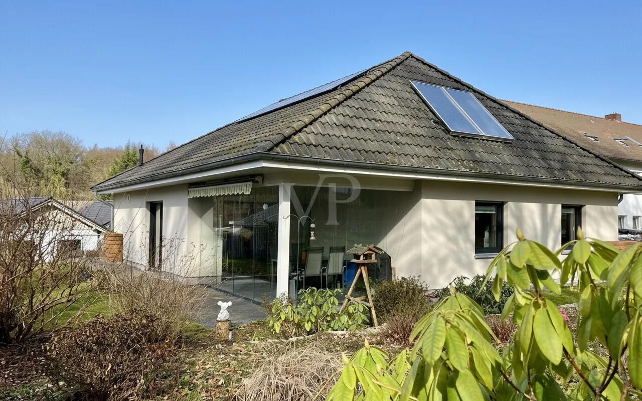 Blick auf's Haus vom Garten