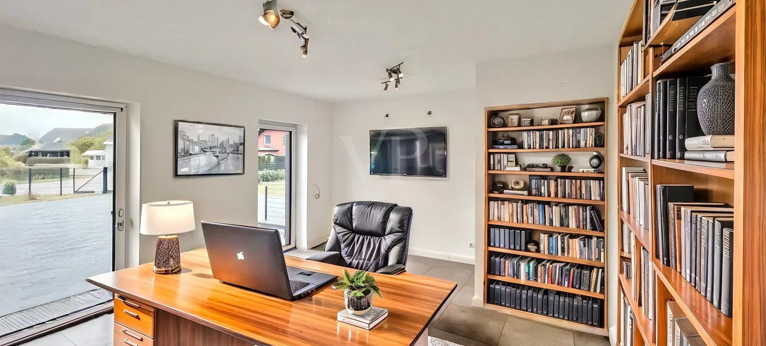 Bibliothek / Arbeitszimmer