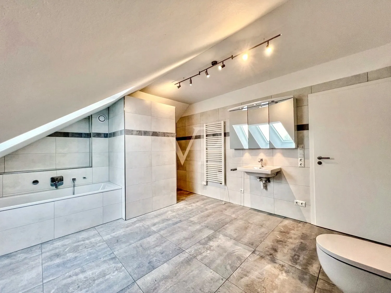 Hauptbad Einliegerwohnung