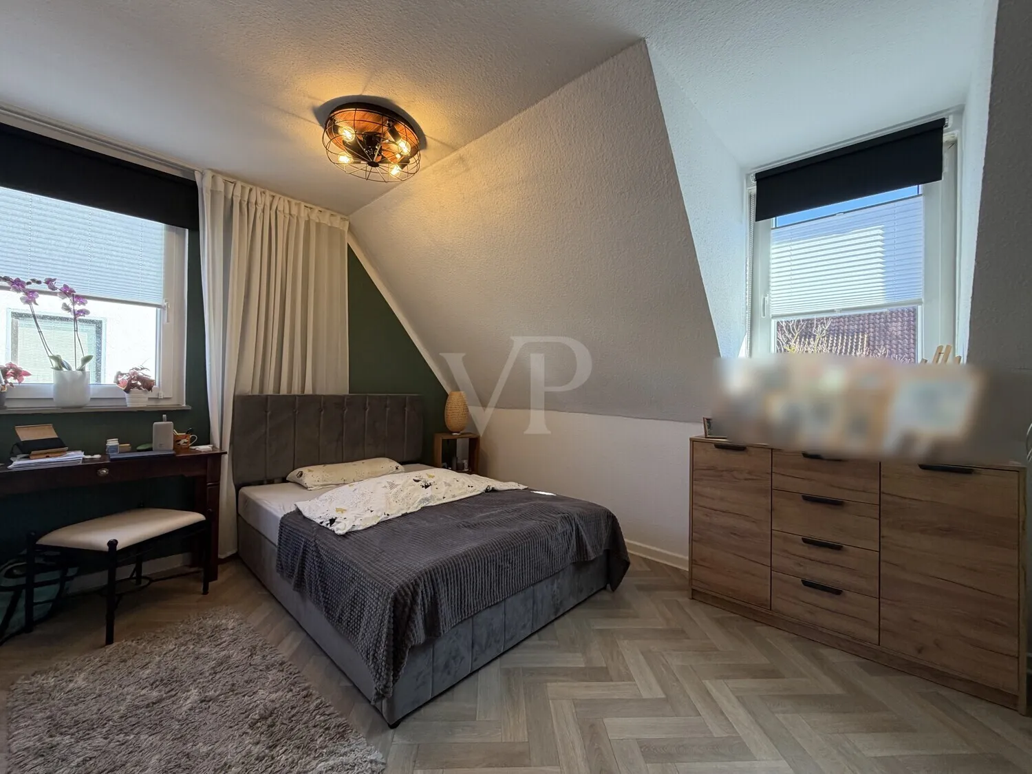 Schlafzimmer DG