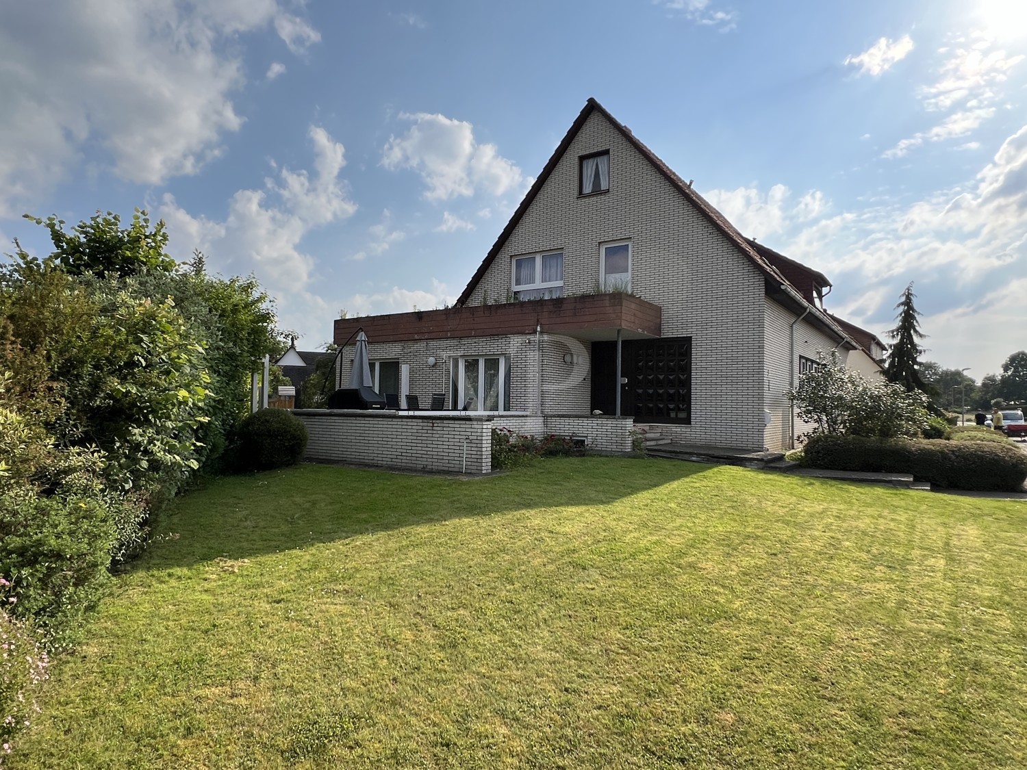 Geräumiges Einfamilienhaus mit Einliegerwohnung und Modernisierungspotential