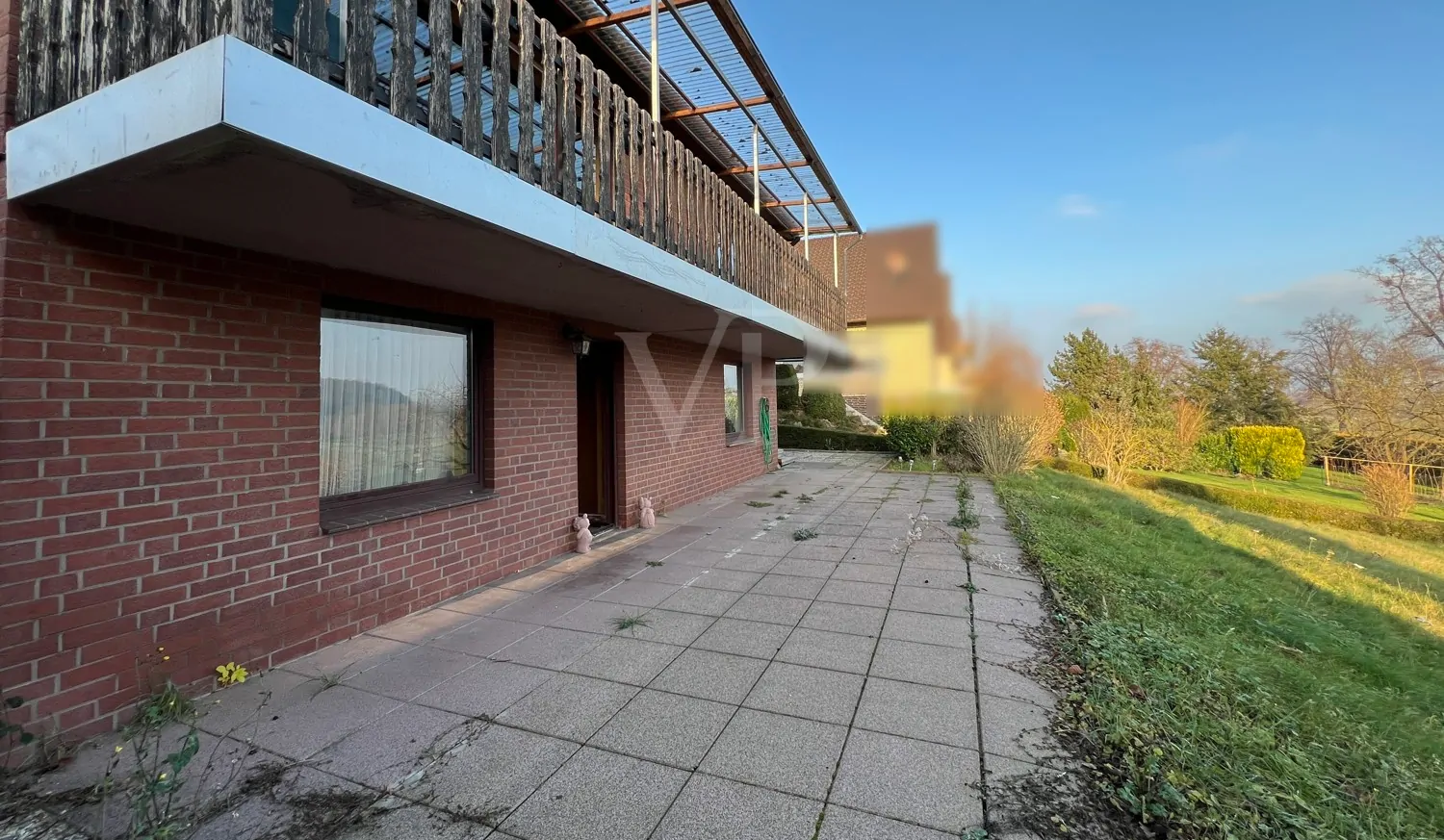 Südost Terrasse und Balkon