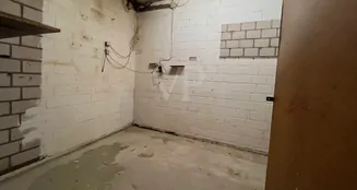 von_poll_real_estate_property_25241003_image_35