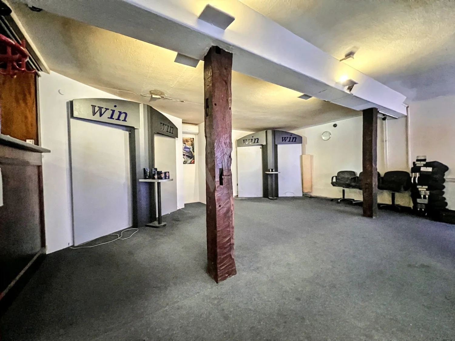 Local comercial con uso versátil en una ubicación céntrica en Aerzen