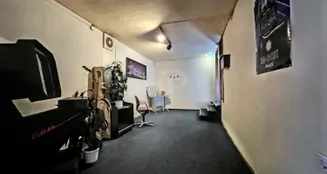 von_poll_real_estate_property_24241025_image_9