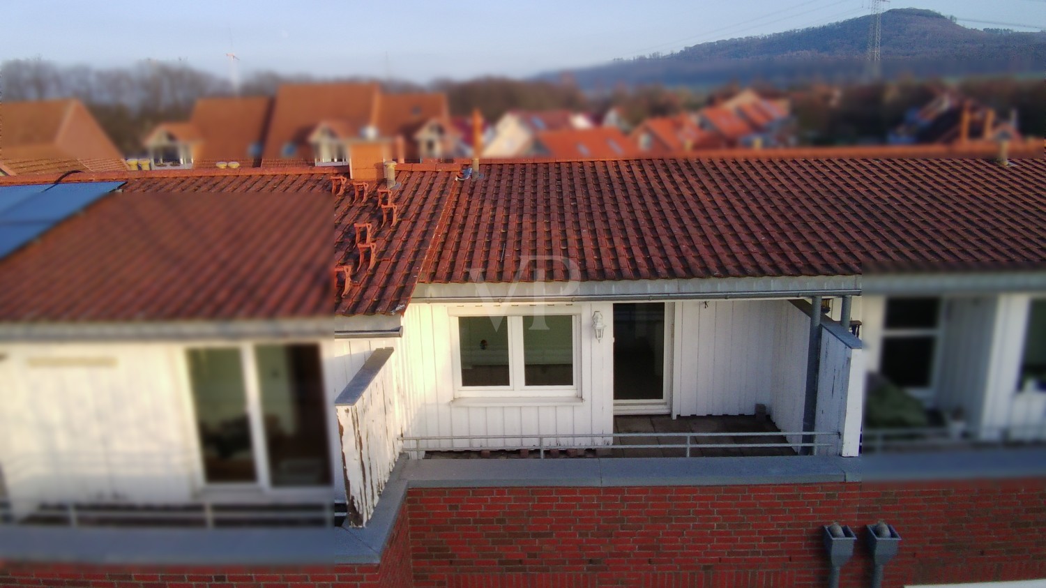 Solides, modernes Reihnenmittelhaus mit kleinem, abgeschiedenem Garten