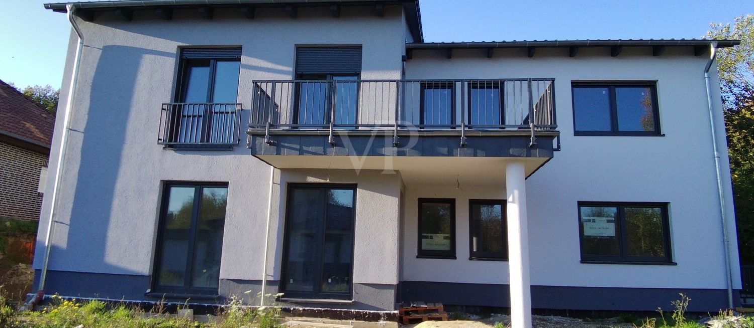 Haus gesamt_WHG 1_EG vorne
