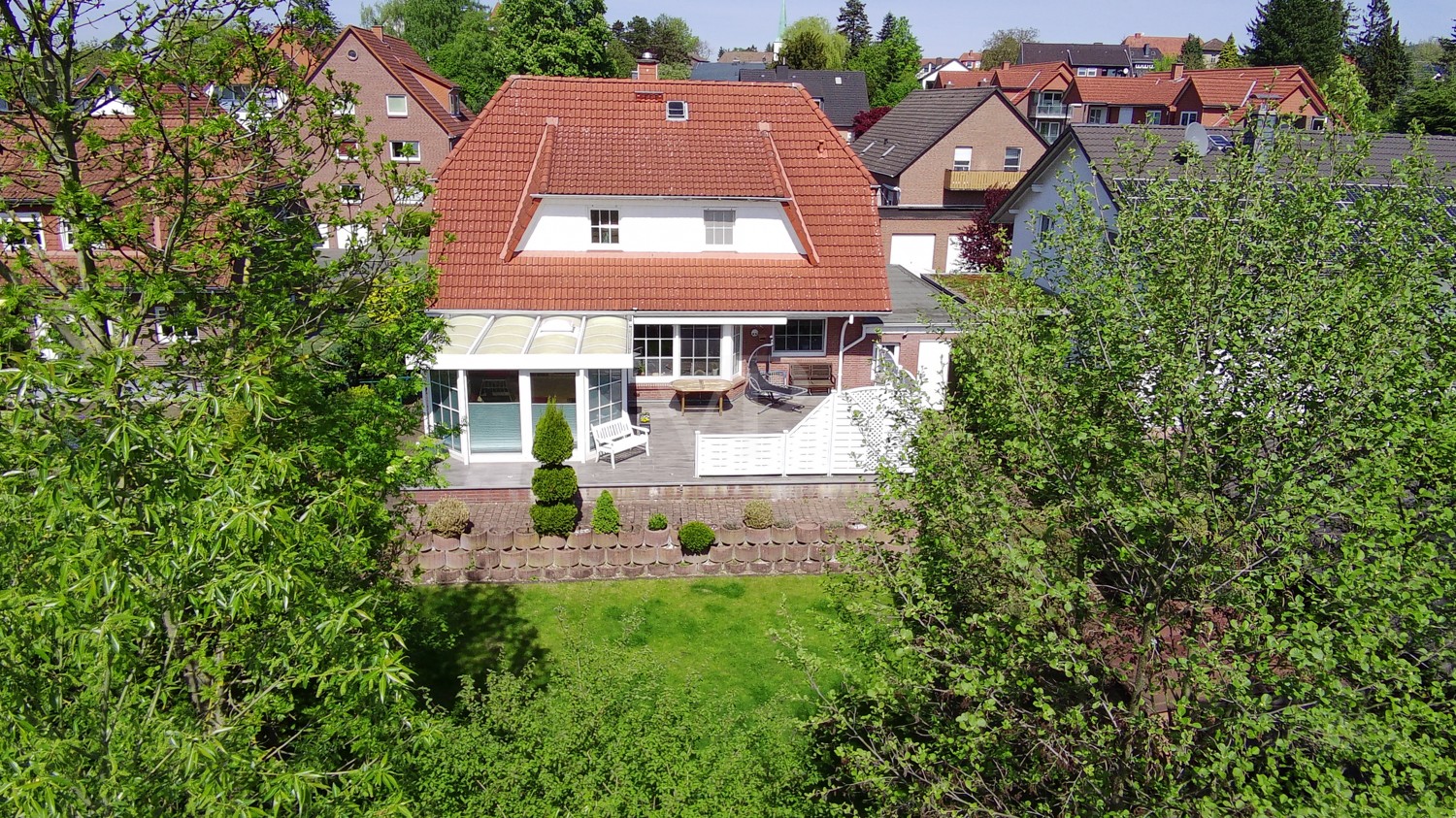Attraktives Einfamilienhaus mit uneinsehbarem Südgrundstück