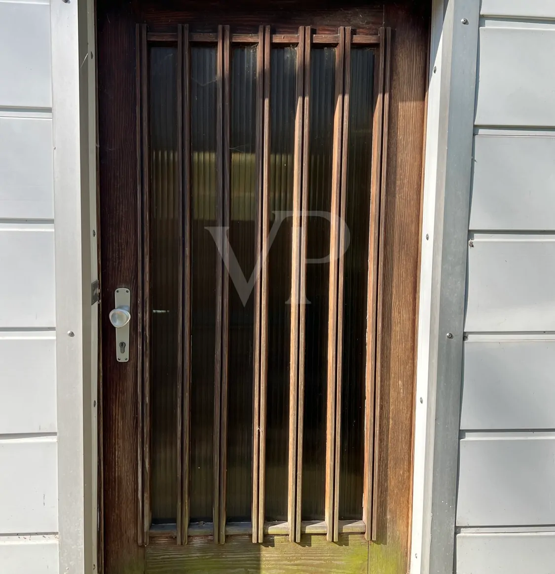 sanierungsbedürftiges, besonderes Architektenhaus mit Einliegerwohnung, in guter Lage zu Hannover