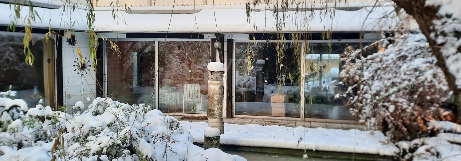 sanierungsbedürftiges, besonderes Architektenhaus mit Einliegerwohnung, in guter Lage zu Hannover