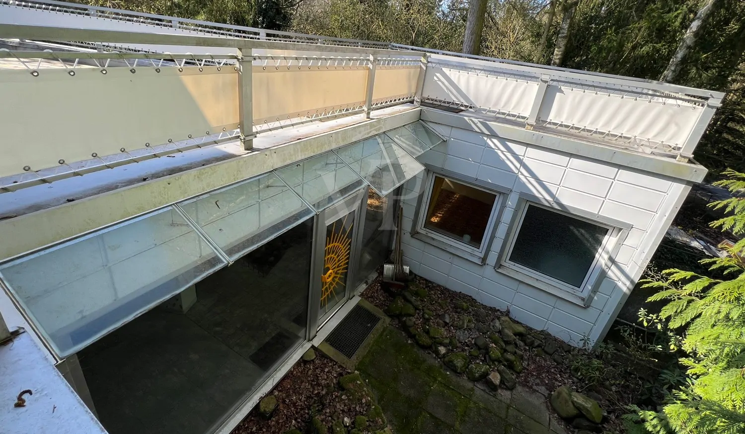 sanierungsbedürftiges, besonderes Architektenhaus mit Einliegerwohnung, in guter Lage zu Hannover