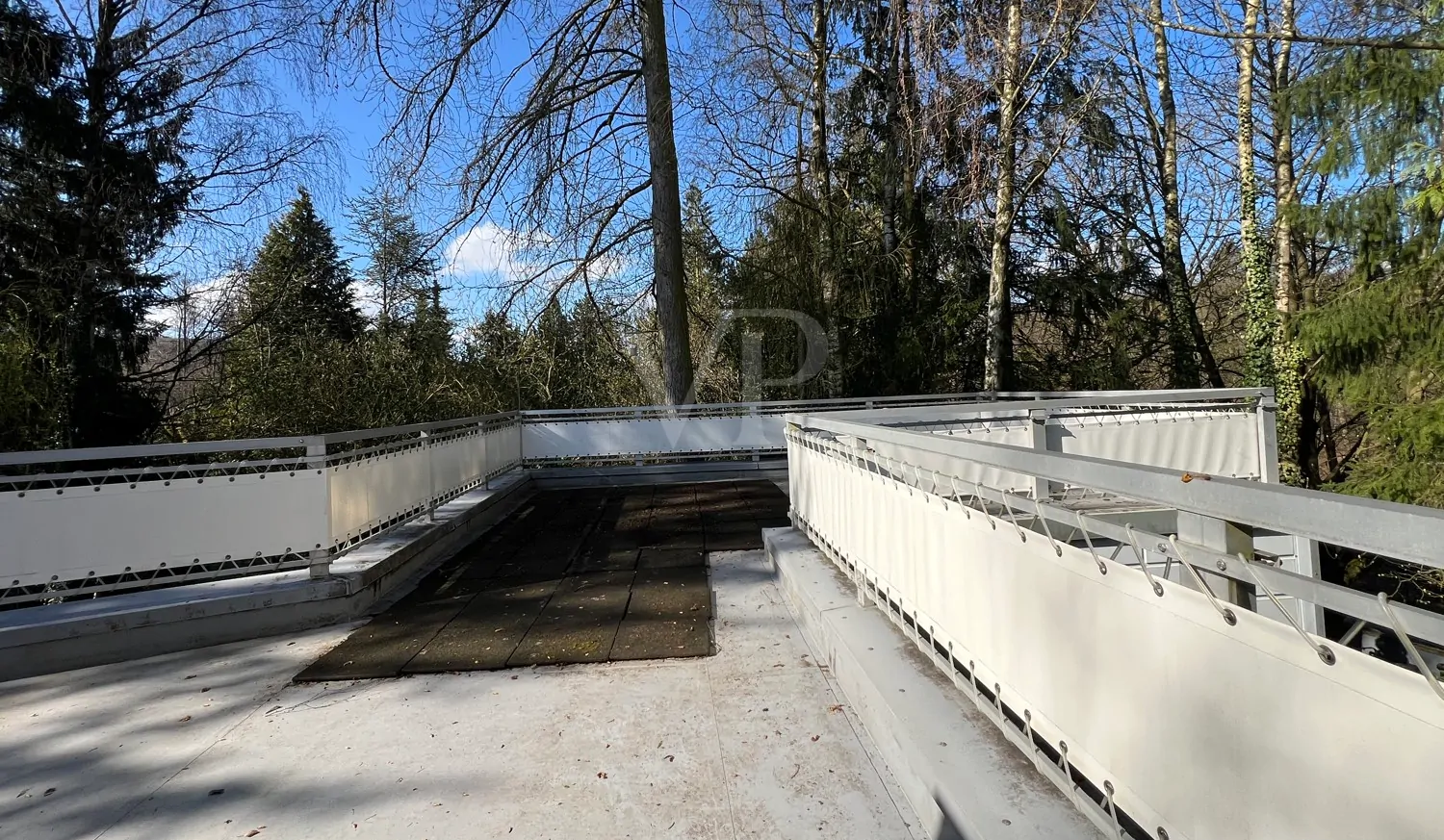 sanierungsbedürftiges, besonderes Architektenhaus mit Einliegerwohnung, in guter Lage zu Hannover