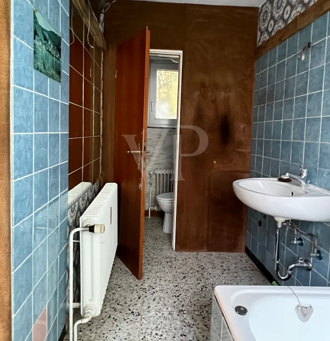 sanierungsbedürftiges, besonderes Architektenhaus mit Einliegerwohnung, in guter Lage zu Hannover