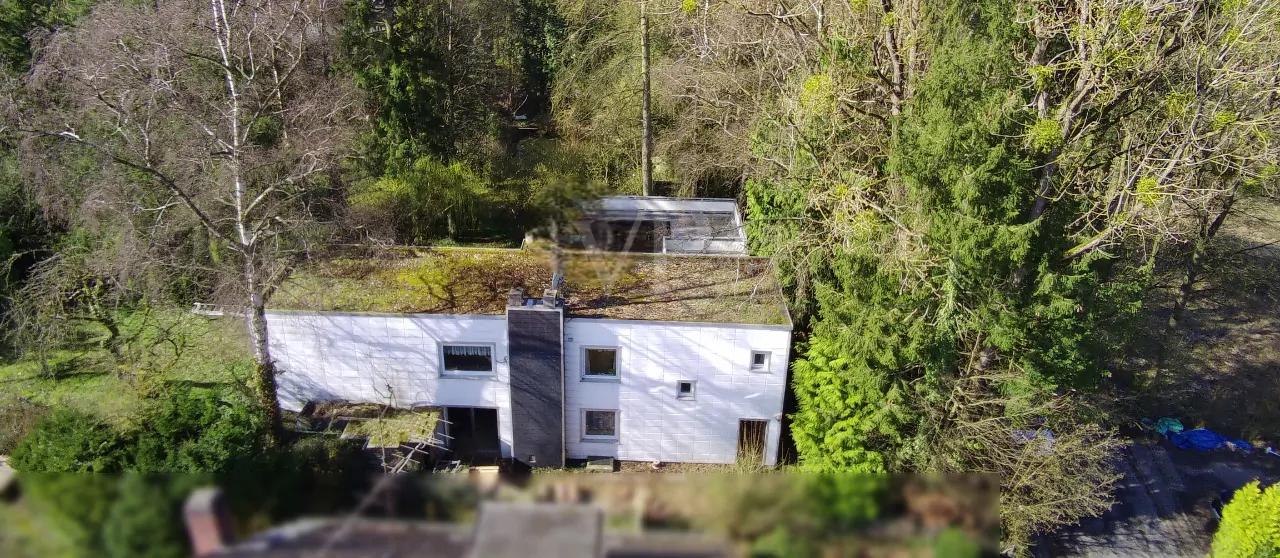 sanierungsbedürftiges, besonderes Architektenhaus mit Einliegerwohnung, in guter Lage zu Hannover