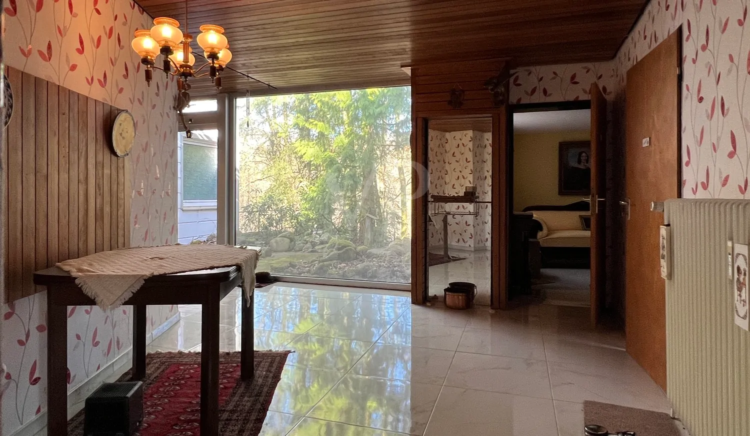 sanierungsbedürftiges, besonderes Architektenhaus mit Einliegerwohnung, in guter Lage zu Hannover