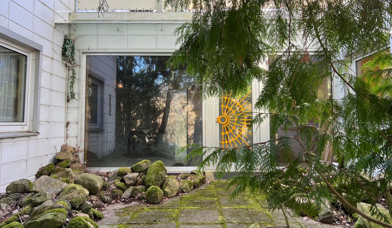 sanierungsbedürftiges, besonderes Architektenhaus mit Einliegerwohnung, in guter Lage zu Hannover