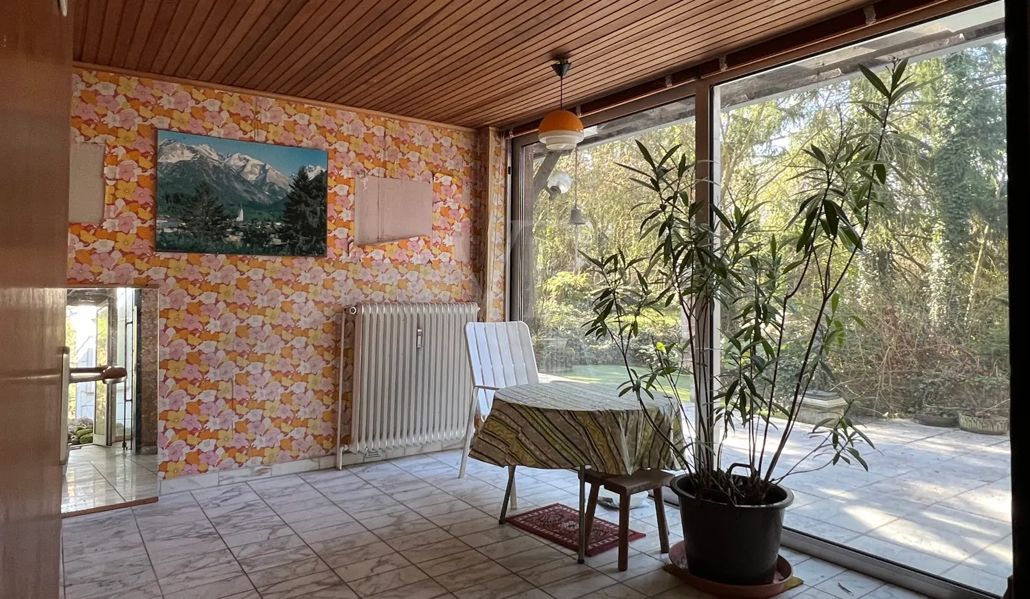 sanierungsbedürftiges, besonderes Architektenhaus mit Einliegerwohnung, in guter Lage zu Hannover