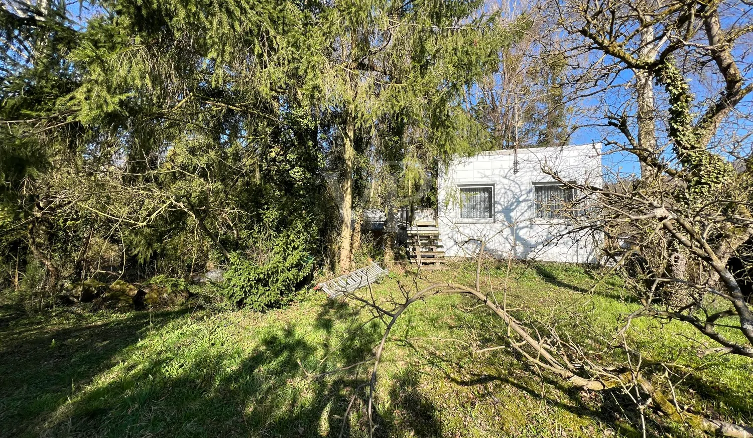 sanierungsbedürftiges, besonderes Architektenhaus mit Einliegerwohnung, in guter Lage zu Hannover