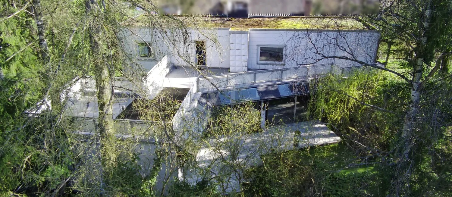 sanierungsbedürftiges, besonderes Architektenhaus mit Einliegerwohnung, in guter Lage zu Hannover