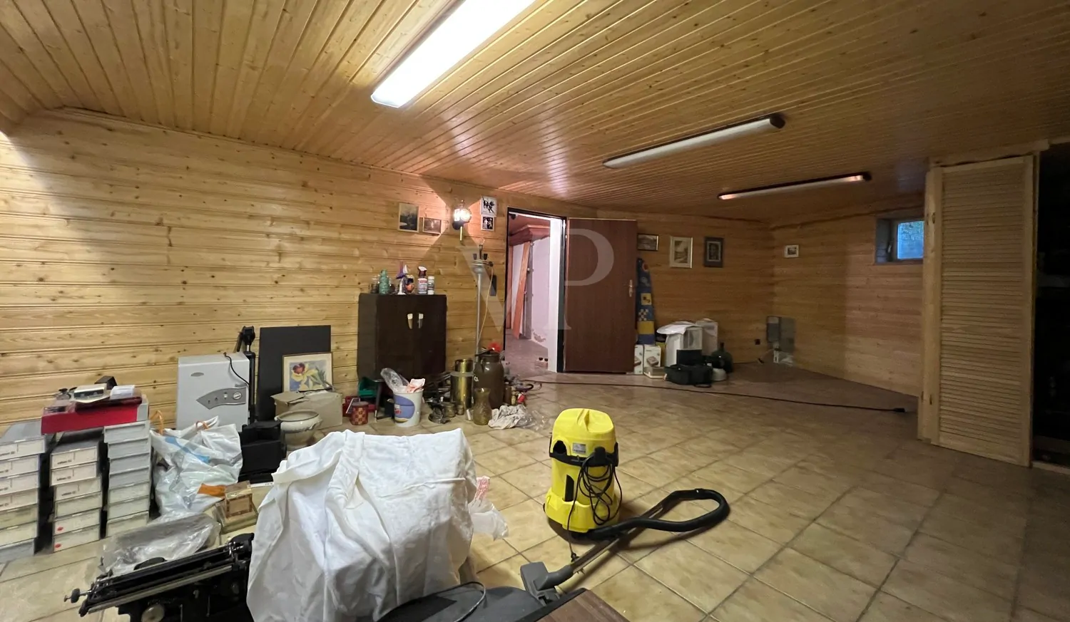 sanierungsbedürftiges, besonderes Architektenhaus mit Einliegerwohnung, in guter Lage zu Hannover