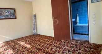 von_poll_real_estate_property_25241012_image_38