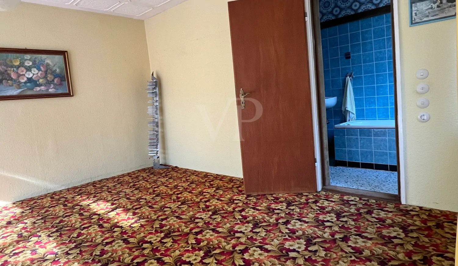 sanierungsbedürftiges, besonderes Architektenhaus mit Einliegerwohnung, in guter Lage zu Hannover